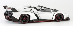 お取り寄せ予約品　3月頃　ミニカー　KYOSHO 1/43　KS05572W　ランボルギーニ ヴェネーノ ロードスター（ホワイト/レッドライン）　4548565269730