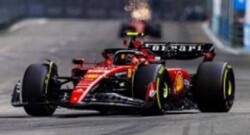予約品　2024年4月頃　ミニカー　Looksmart (ルックスマート) レジンモデル 1/18　LS18F1054　フェラーリ Scuderia Ferrari SF23 No.55 Scuderia Ferrari 優勝 Singapore GP 2023 Carlos Sainz　9580006151056