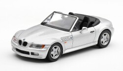 予約品　2027年6月以降順次　ミニカー　MINI-GT　1/64　MGT01415-L　BMW Z3 チタンシルバー(左ハンドル)　840456314661