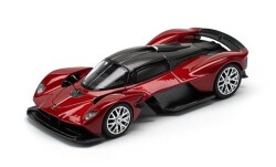 Amazon.co.jp: Takara Tomy Tomica No. 10 Aston Martin