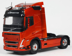 予約品　11月頃　ミニカー　SOLIDO（ソリド）ダイキャストモデル（開閉機構付） 1/24　S2400108　ボルボ トラックス FH グローブトロッター XL 2023 (オレンジ)　3663506049279