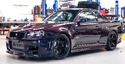 予約品　12月頃　ミニカー　SOLIDO（ソリド） ダイキャストモデル　1/43　S4318201　日産 スカイライン GT-R (R34) Z-tune 1999 (パープル)　3663506044472