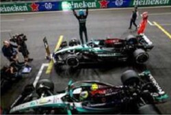 予約品　4月頃　ミニカー　Sparky（スパーク） 1/64　Y419　Mercedes-AMG PETRONAS Formula One Team No.44 & No.63 Las Vegas GP 2024 George Russell & Lewis Hamilton　9580006134196
