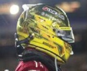 予約品　2026年1月頃　ヘルメット　LookSmart（ルックスマート） 1/5　LSHEL023　フェラーリ ヘルメット F1 Helmet Lewis Hamilton - Singapore GP 2025　9580006144614
