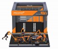 予約品　2026年2月頃　ミニカー　BURAGO（ブラゴ） ダイキャストモデル　1/43　BUR38451P　マクラーレン F1 チーム PIT PASS セット MCL38 No,81 O.ピアストリ(クルー×6pcs、パドックガレージ)　4548565512294