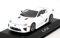 ミニカー　MINICHAMPS 1/43 海外ディーラーモデル　レクサス　LFA (ホワイト）左ハンドル