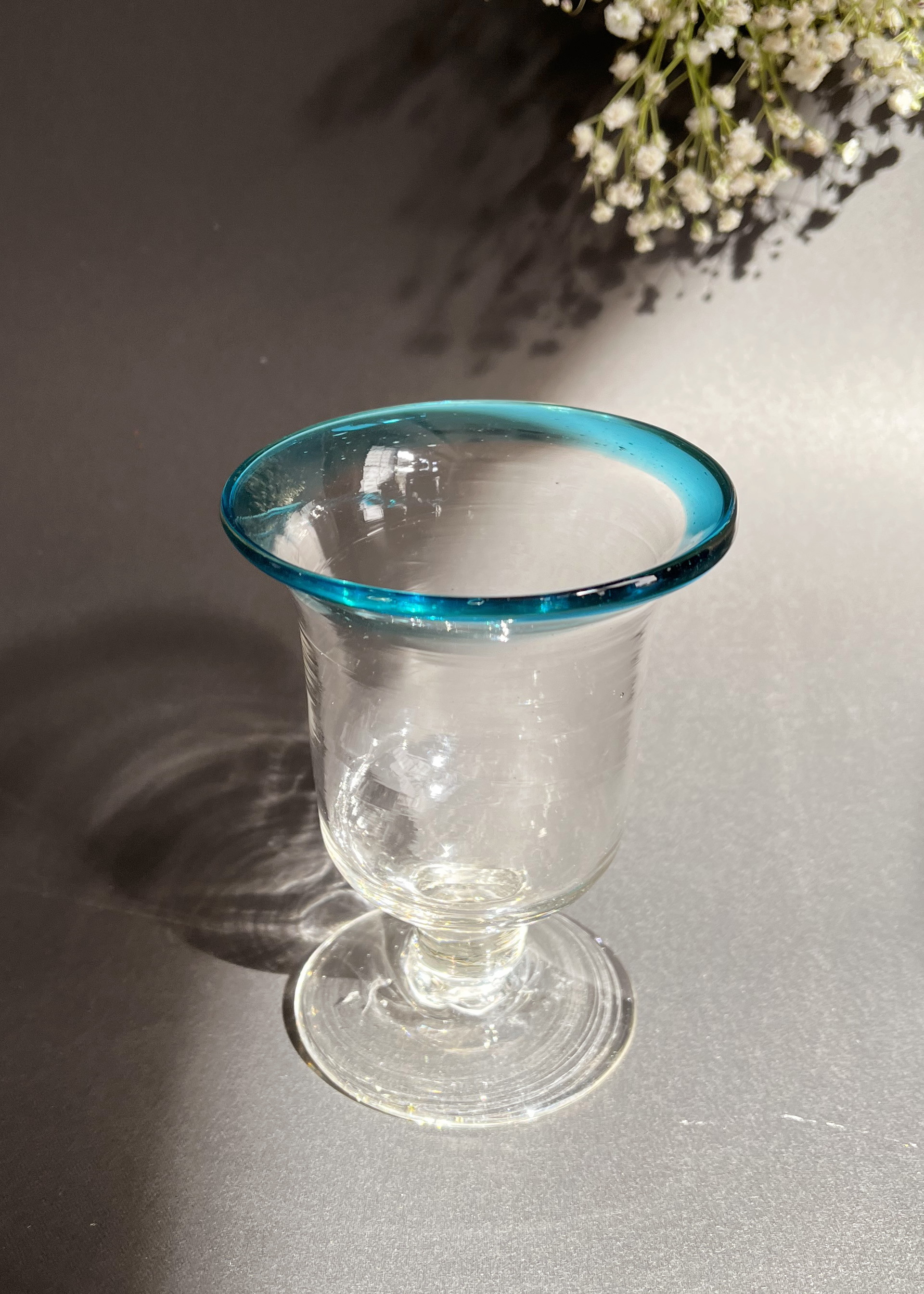 【ご成約】水色 花縁 碗形 氷コップとガラス匙、プレス皿 骨董の器 おまとめ ご成約】水色 花縁 碗形 氷コップとガラス匙、プレス皿 骨董の器 お