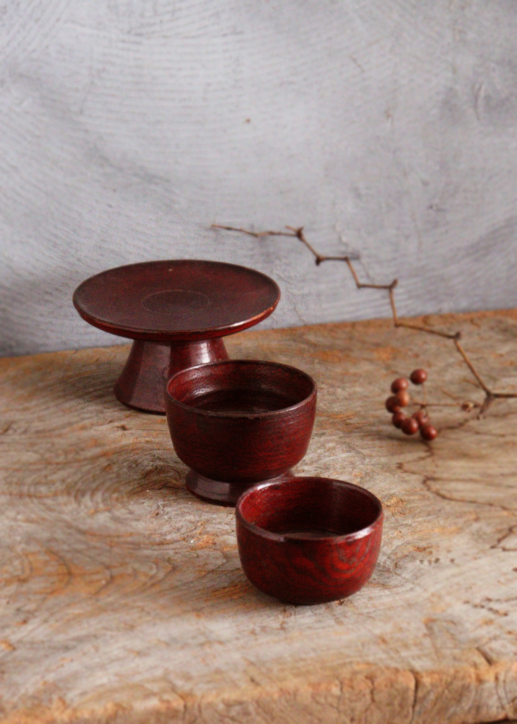 李朝　木台　祭器　高坏　菓子皿  木台　急須台　茶碗　茶器　木椀　木盃