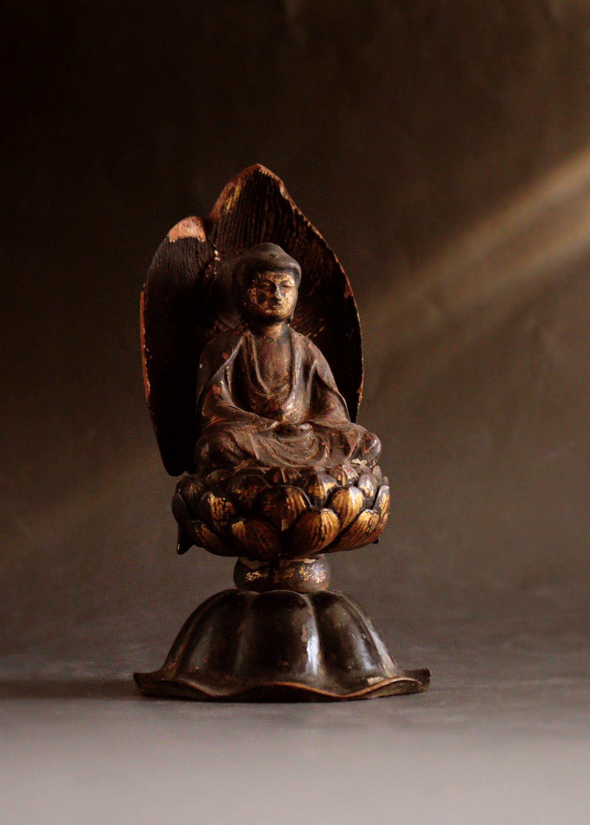 富永直樹 文化勲章受章 ブロンズ像 本金箔仕上「太陽に向かって走れ」