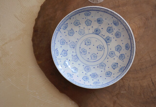 染付梅紋様大鉢　和食器　和骨董　210ｍｍ