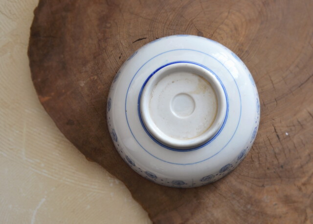 染付梅紋様大鉢　和食器　和骨董　210ｍｍ