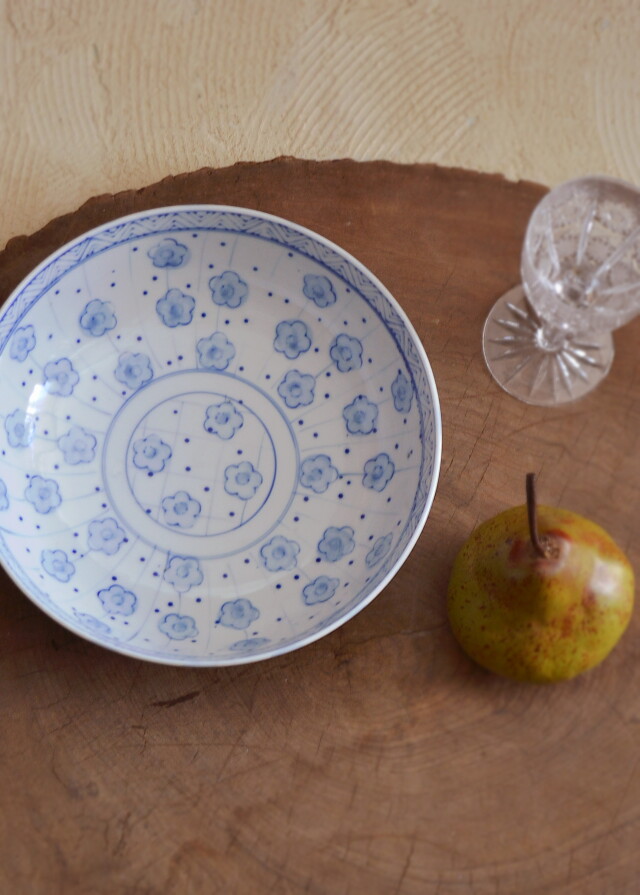 染付梅紋様大鉢　和食器　和骨董　210ｍｍ