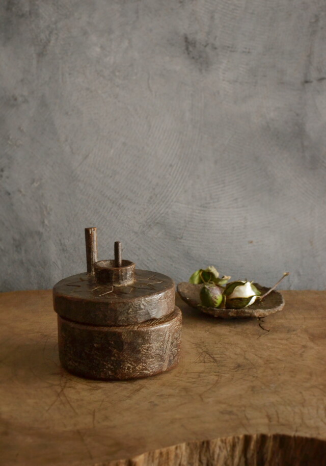 木製挽き臼　ミル　薬研　