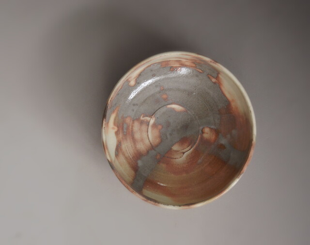 平安京泉作　白釉茶碗　粉引茶碗　平茶碗　茶道具　抹茶碗　白泥茶碗