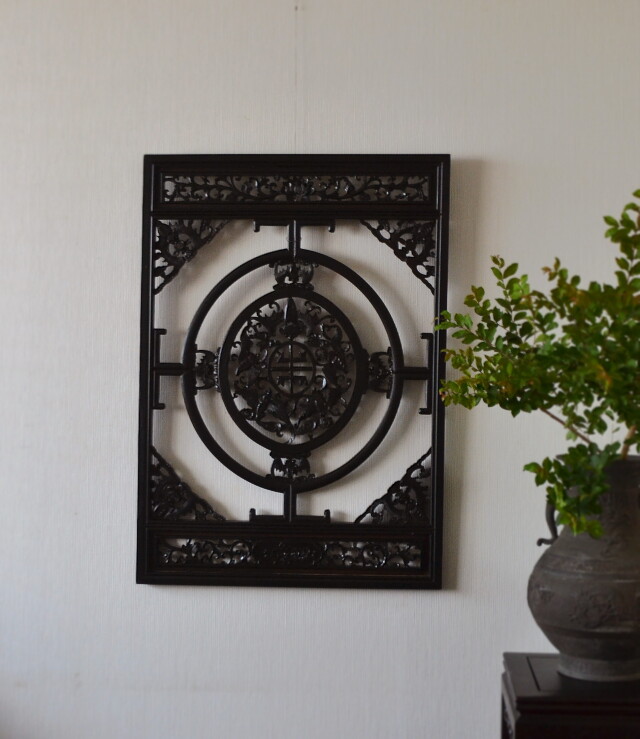 透かしフレーム　中国家具　シノワズリインテリア　格子戸　チャイナ　窓フレーム