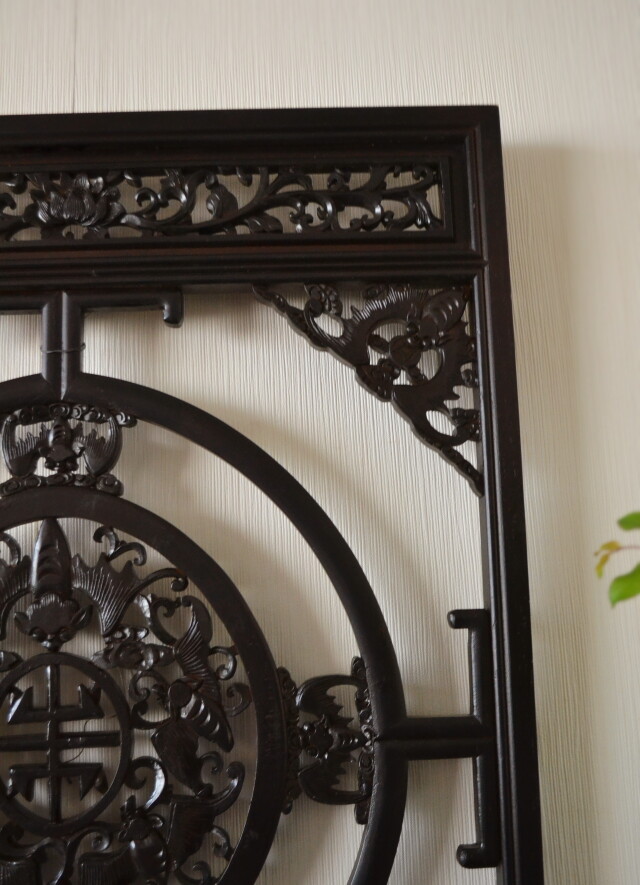 透かしフレーム　中国家具　シノワズリインテリア　格子戸　チャイナ　窓フレーム