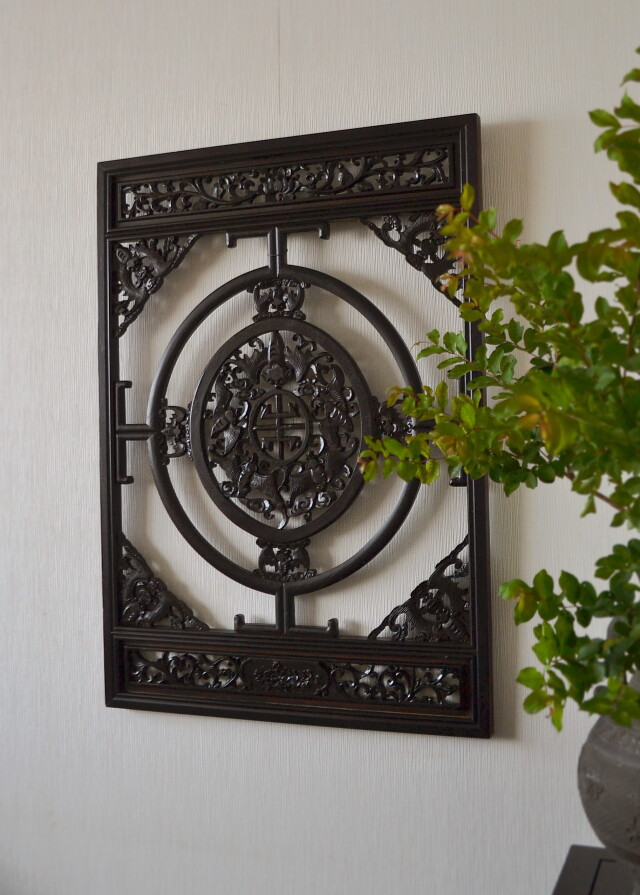 透かしフレーム　中国家具　シノワズリインテリア　格子戸　チャイナ　窓フレーム