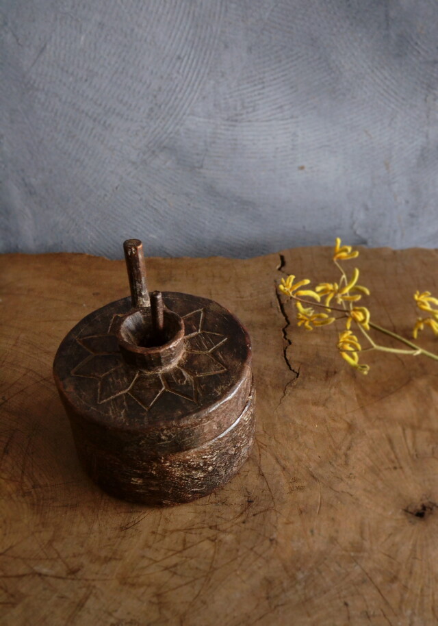 木製挽き臼　ミル　薬研　