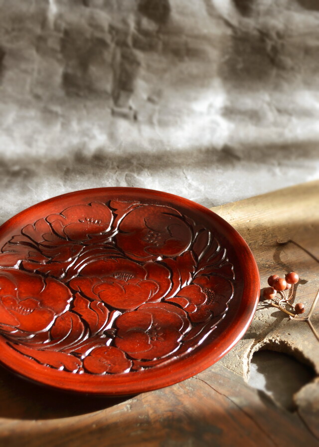 鎌倉彫丸盆 アネモネ紋様 手仕事 民藝