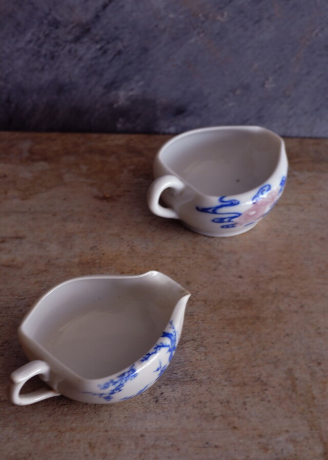 茶碗 湯呑　ぐい呑み　中国茶器 中国骨董 染付 印判 鶴 雲 2客 茶碗 湯呑 ぐい呑み 中国茶器 中国骨董 染付 印判 鶴 雲 2客