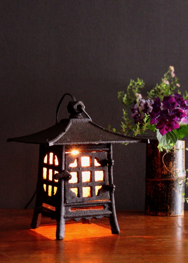 鉄灯篭　灯籠　燈篭　灯もの　和風照明　照明　古道具　民具