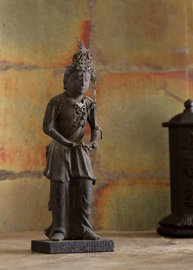 月光菩薩　小仏　仏教美術　木彫仏　 仏像  時代仏 　骨董　座像　仏教美術　古仏