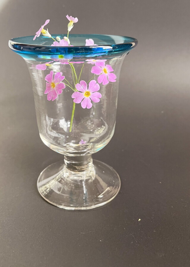 氷カップ・ブルーの口縁