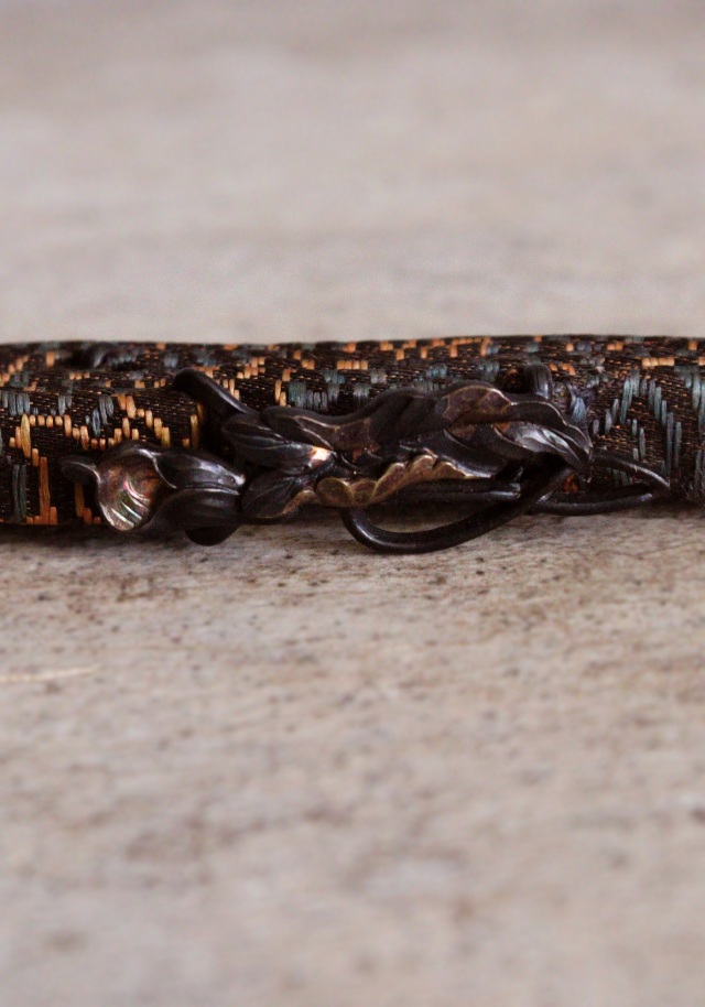 アンティーク帯留め　彫金　蓮　帯締め 彫金技法