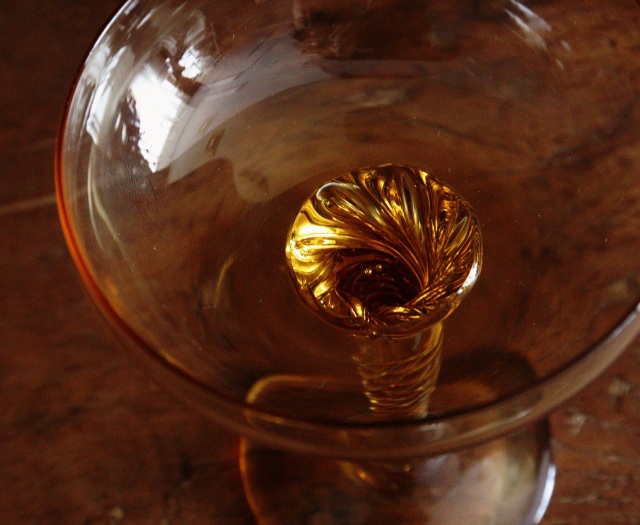 クープグラス ツイストステムグラス 2客 アンバー 洋食器