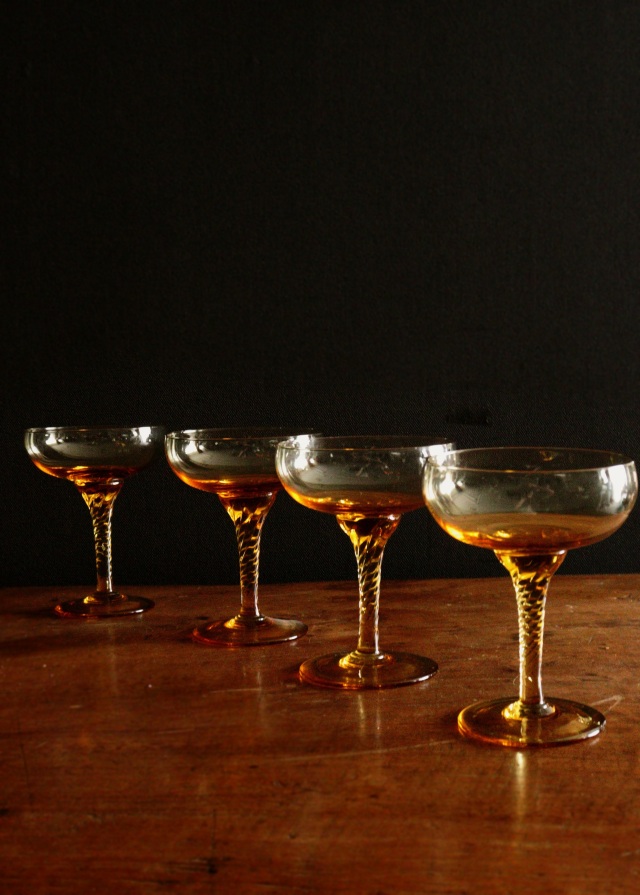 クープグラス　ツイストステムグラス　2客　アンバー　洋食器　