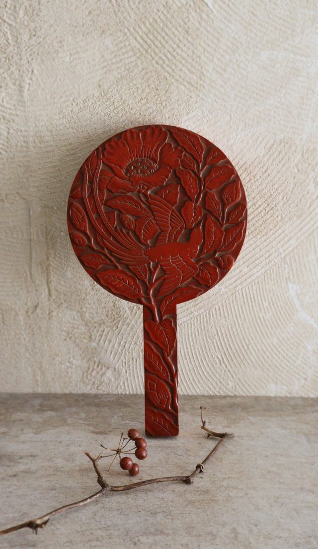 鎌倉彫手鏡　堆朱のような手鏡　花鳥図　手仕事　民藝　朱塗　手鏡