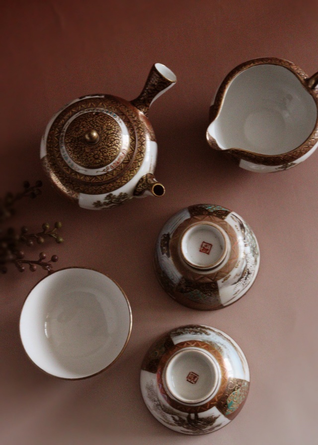 九谷煎茶セット　急須　湯冷まし　煎茶茶碗3客セット　煎茶道具　小鉢　向付　色絵　和食器