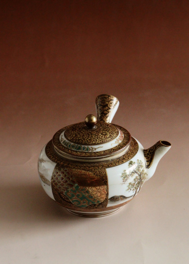 九谷煎茶セット　急須　湯冷まし　煎茶茶碗3客セット　煎茶道具　小鉢　向付　色絵　和食器