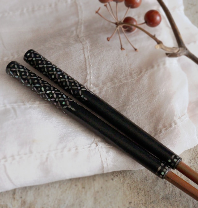 螺鈿火箸　火鉢周りのお道具　火箸　炭籠　火鉢　手あぶり　卓上火鉢　古道具　民藝　螺鈿