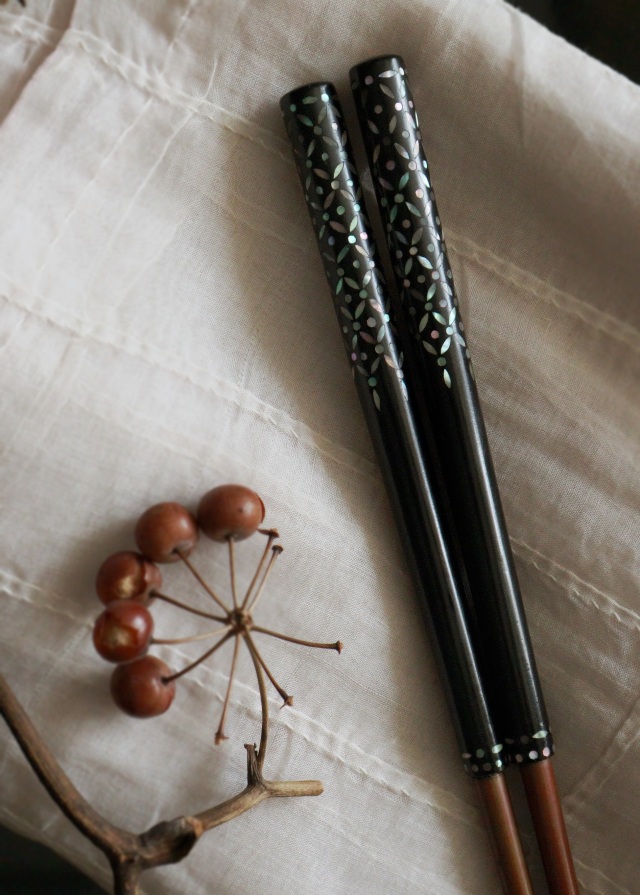 螺鈿火箸　火鉢周りのお道具　火箸　炭籠　火鉢　手あぶり　卓上火鉢　古道具　民藝　螺鈿