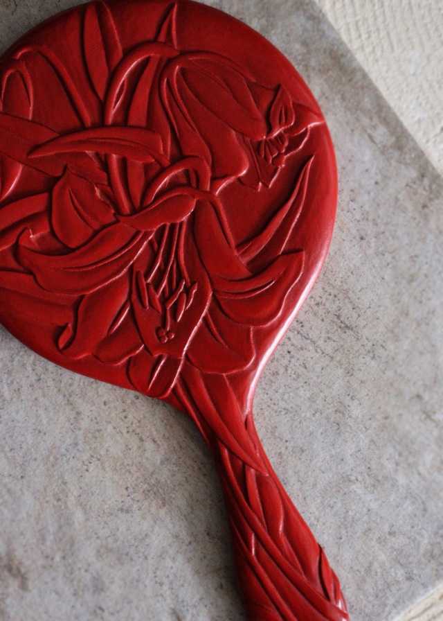 鎌倉彫手鏡　カサブランカ紋様　手仕事　民藝