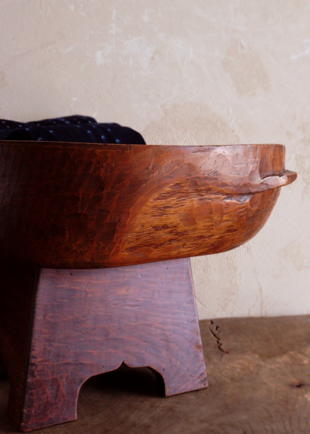 李朝木鉢脚付き　ガラス付き　木製捏鉢　民藝　茶卓　ミニテーブル　木鉢　　李朝家具　捏ね鉢　