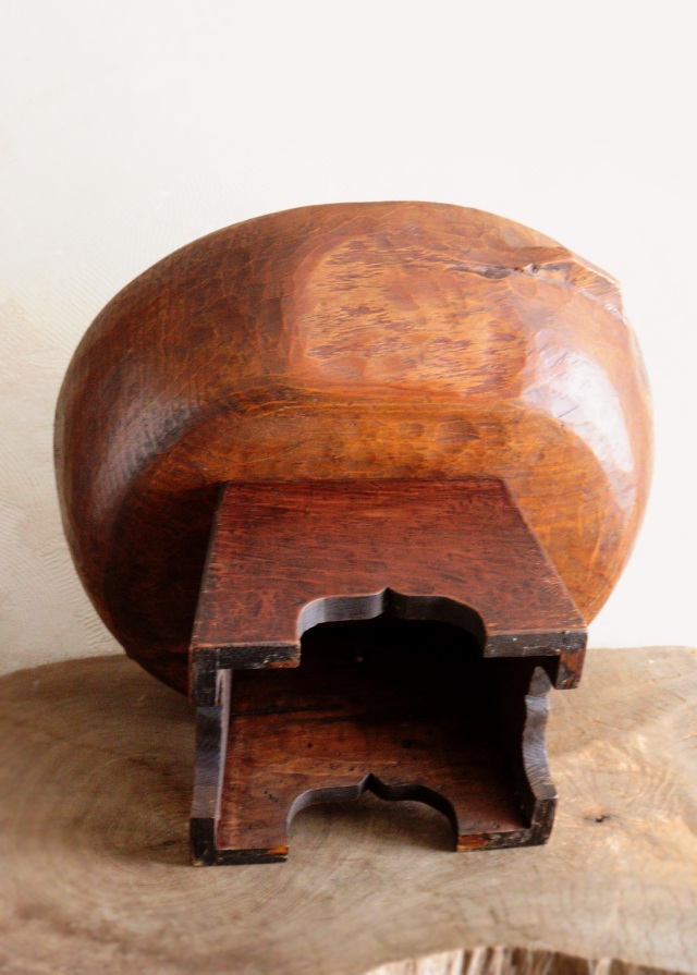 李朝木鉢脚付き　ガラス付き　木製捏鉢　民藝　茶卓　ミニテーブル　木鉢　　李朝家具　捏ね鉢　