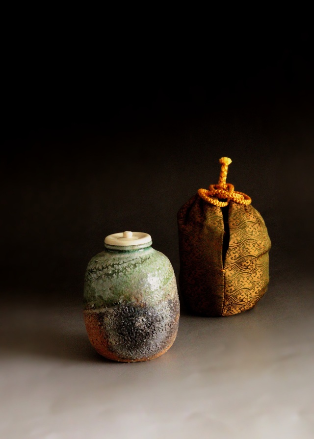 新歓嗣作　伊賀茶入　茶道具　茶器