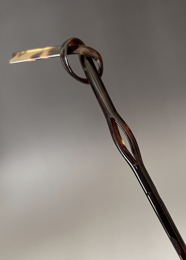 老舗製造 本鼈甲一本かんざし　桐箱入り