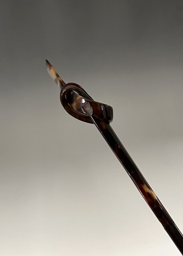 老舗製造 本鼈甲一本かんざし　桐箱入り