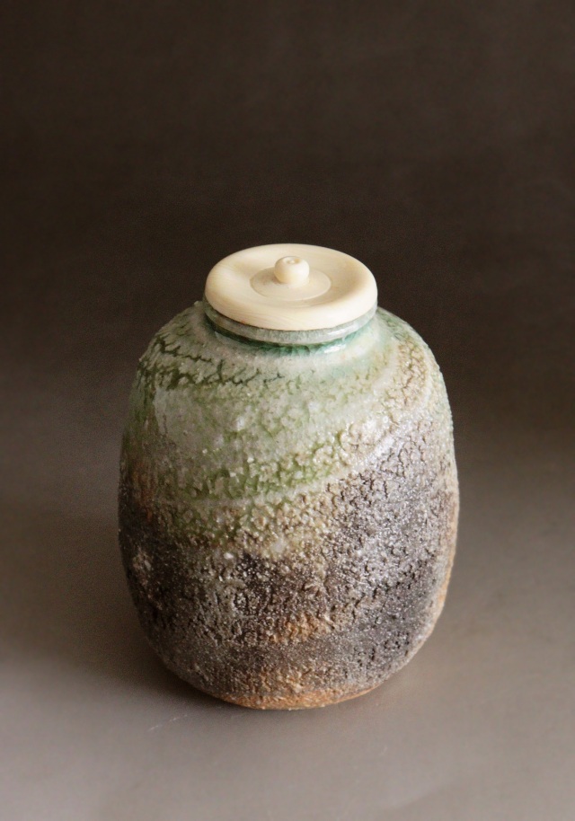 新歓嗣作　伊賀茶入　茶道具　茶器