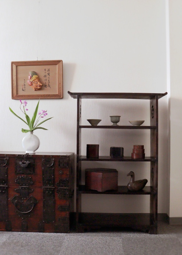韓国家具　卓子　本棚　飾り棚　李朝スタイル　李朝 棚飾り
