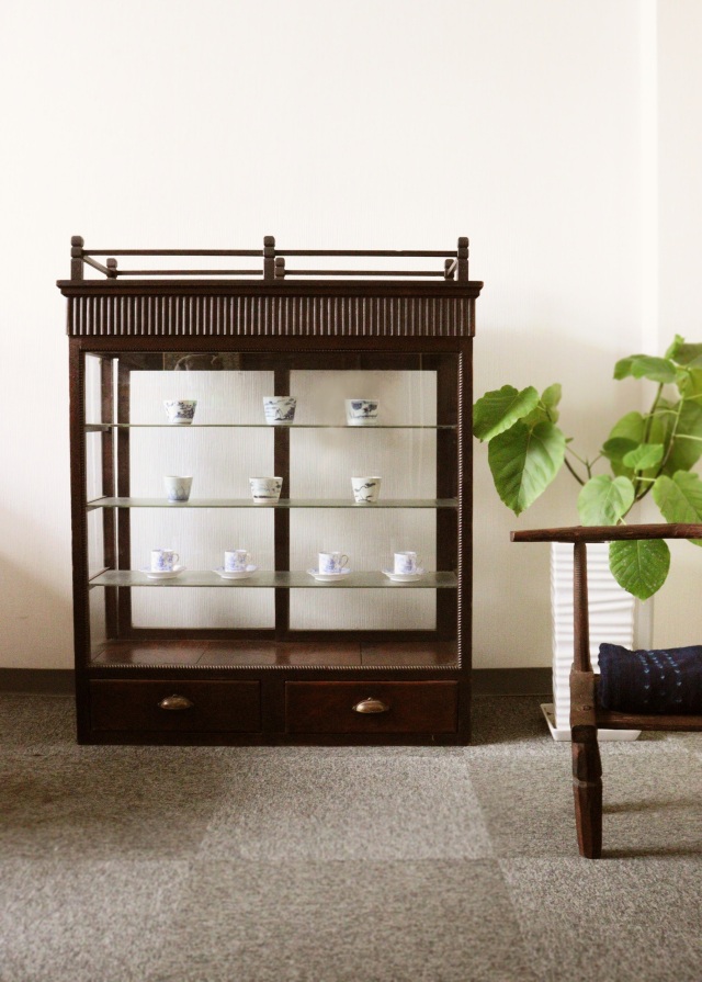 レトロガラスケース　ショーケース　コレクションケース　両面タイプ　ガラスケース　