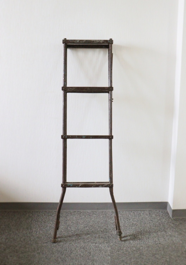 古い三脚　ビンテージ　古いはしご　インダストリアル