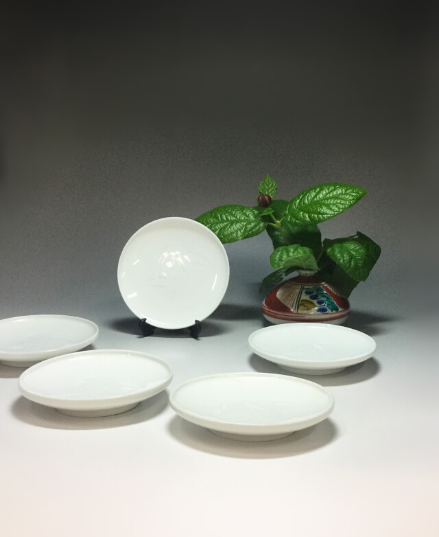 白磁笹紋小皿五枚組　奥川忠右衛門作