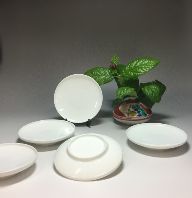 白磁笹紋小皿五枚組　奥川忠右衛門作