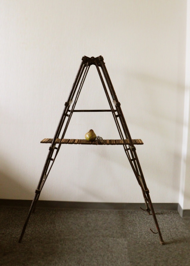 古い三脚　ビンテージ　古いはしご　インダストリアル