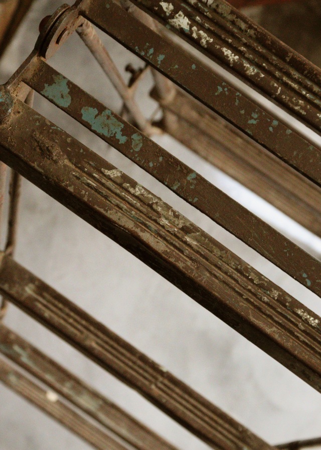 古い三脚　ビンテージ　古いはしご　インダストリアル