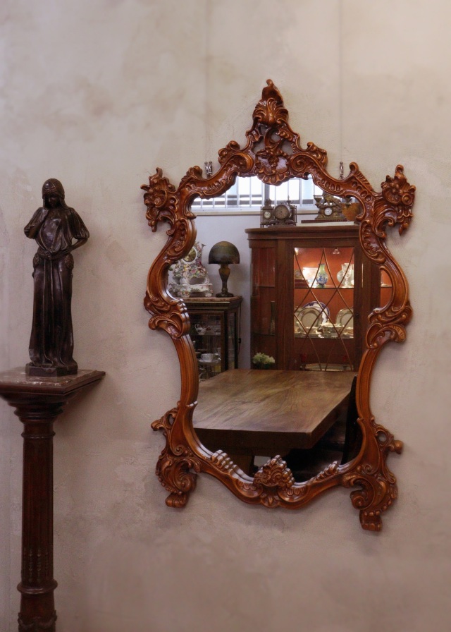 装飾綺麗なインテリアミラー　ロココ調　バロック調　ゴージャス　エレガント　ミラー